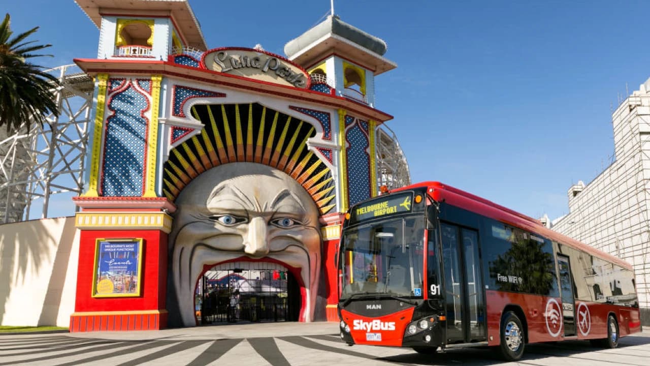 SkyBus Melbourne City Express Airport Transfer - image 6