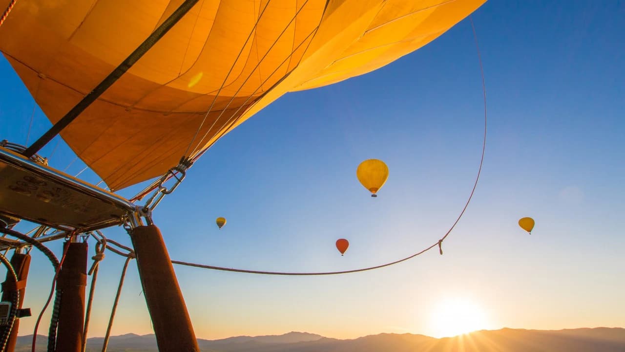 Cairns Hot Air Balloon Flight with Sparkling Wine and Optional Round Trip Transfer - image 7