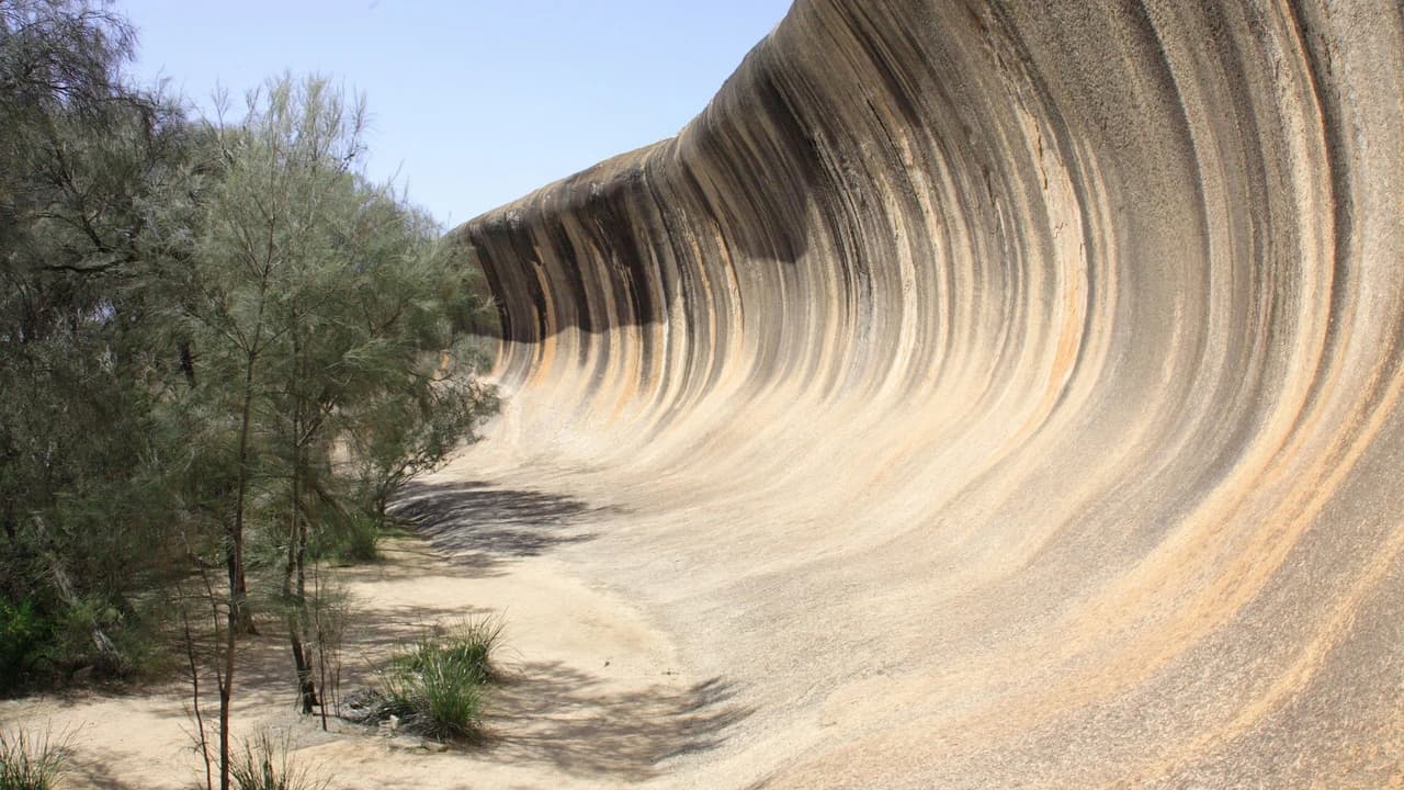 Wave Rock and York Tour from Perth