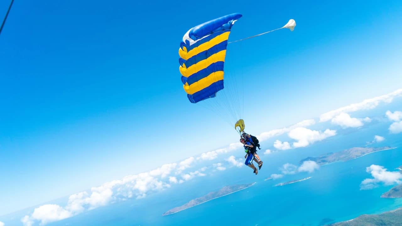 Tandem Skydiving Experience Airlie Beach - Photo 5