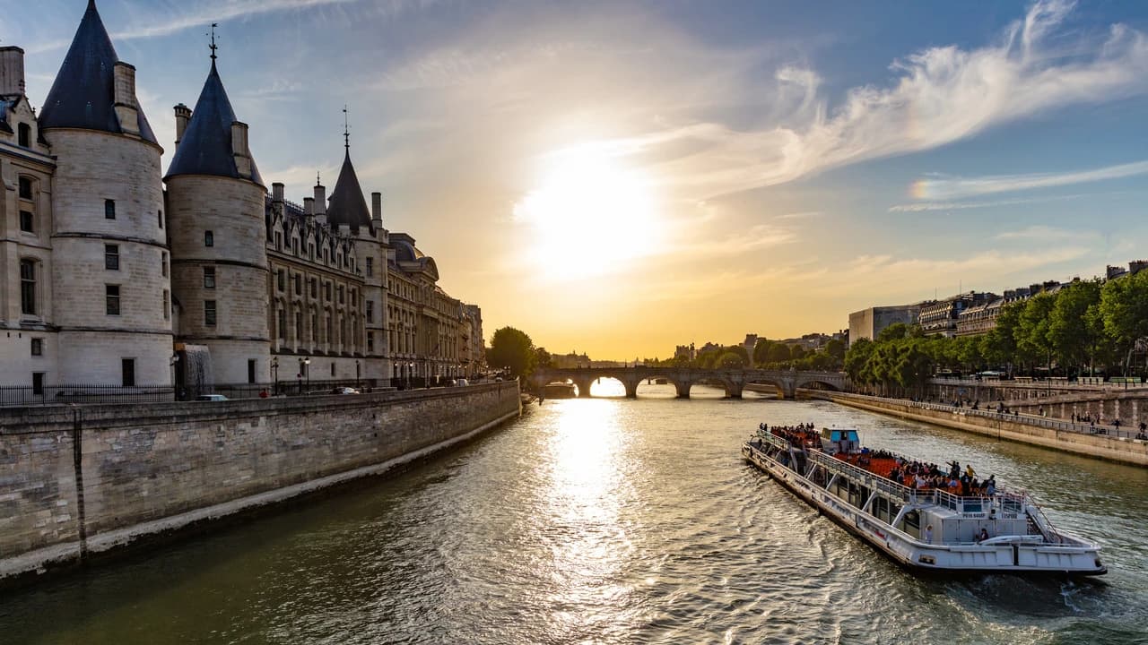 Seine River Sightseeing Cruise by Bateaux Mouches