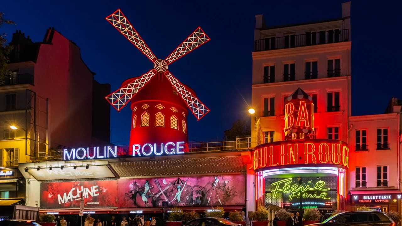 Moulin Rouge Cabaret Show with Drop-off Service and Dinner - image 6