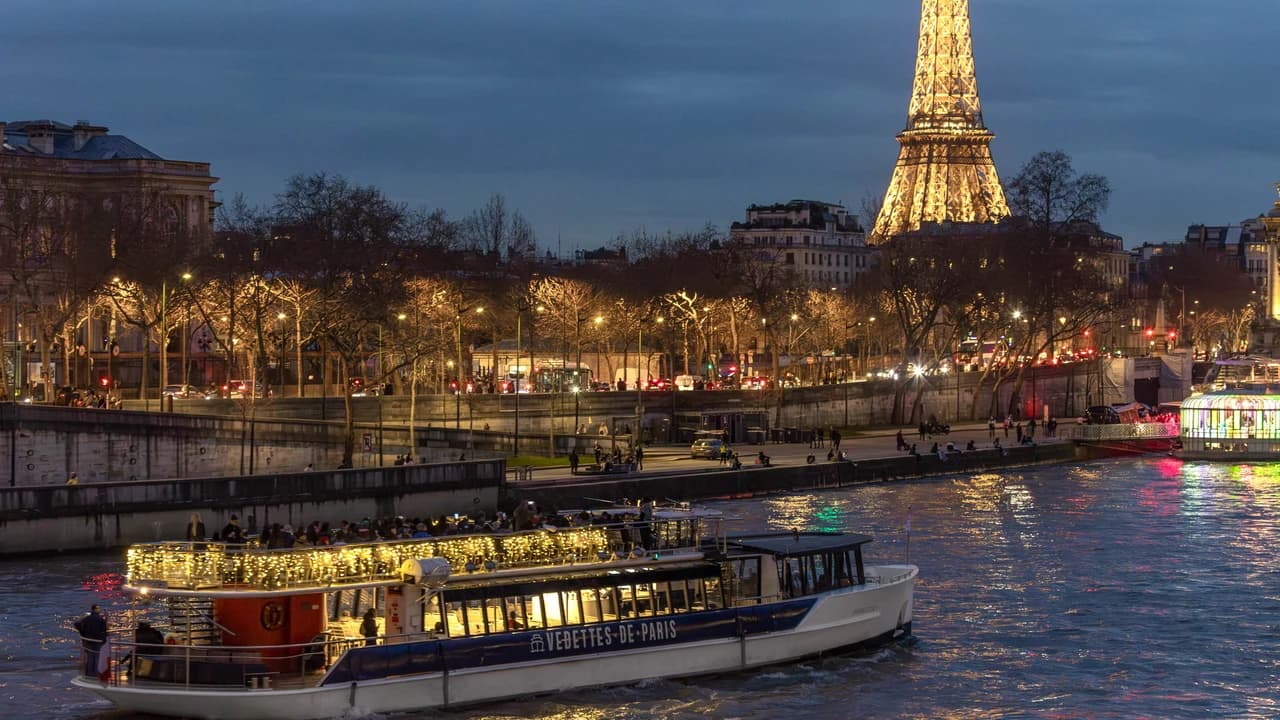 Seine River Cruise by Vedettes De Paris - Musical Aperitif