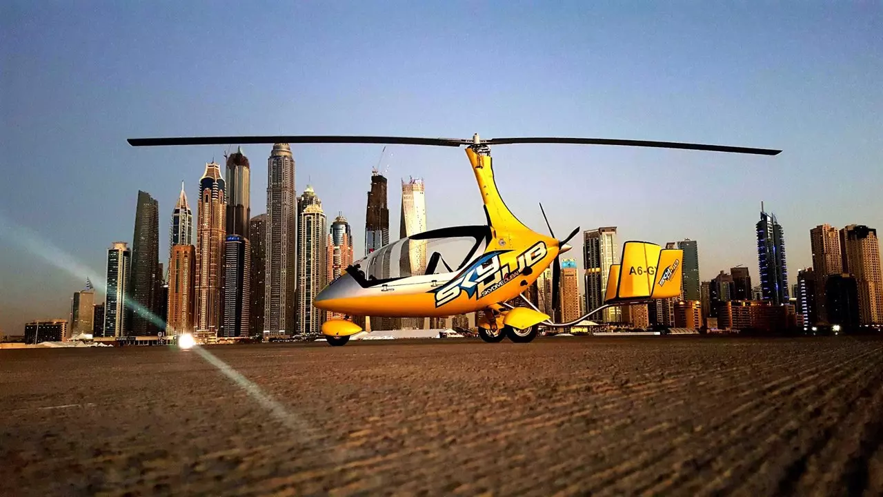Gyrocopter Flight in Dubai - Photo 3