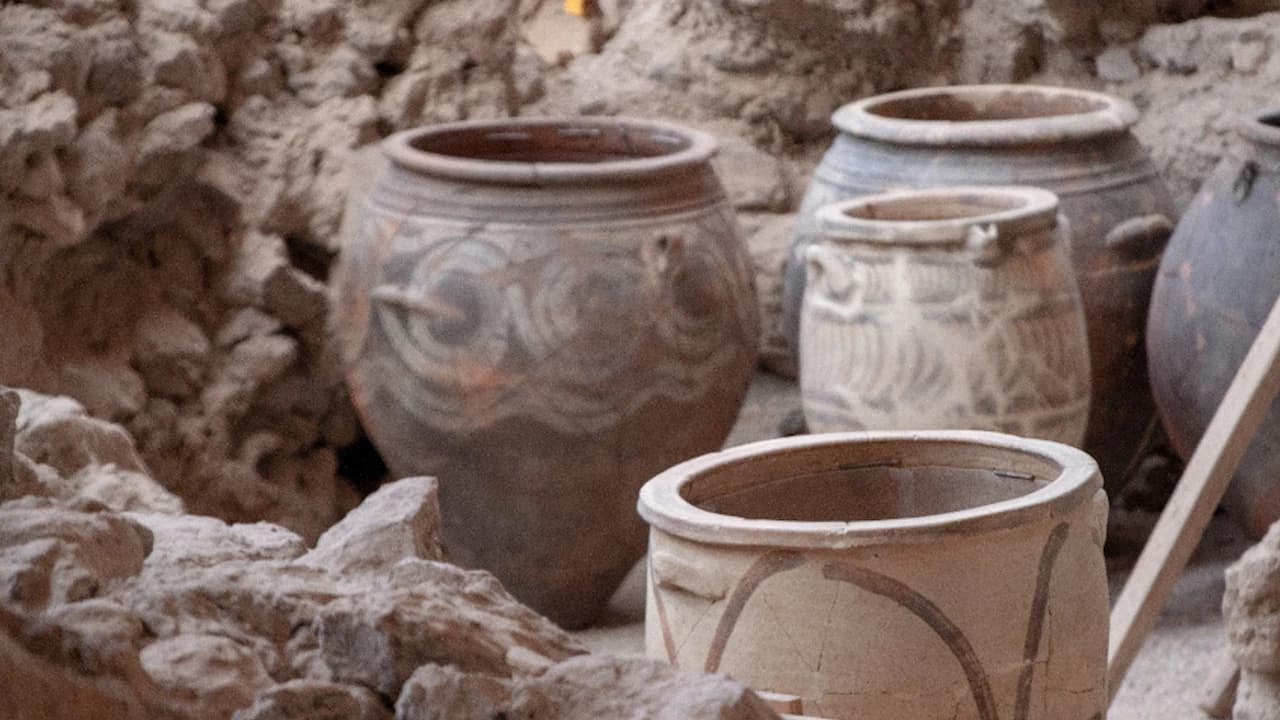 Akrotiri Archaeological Site - Photo 3