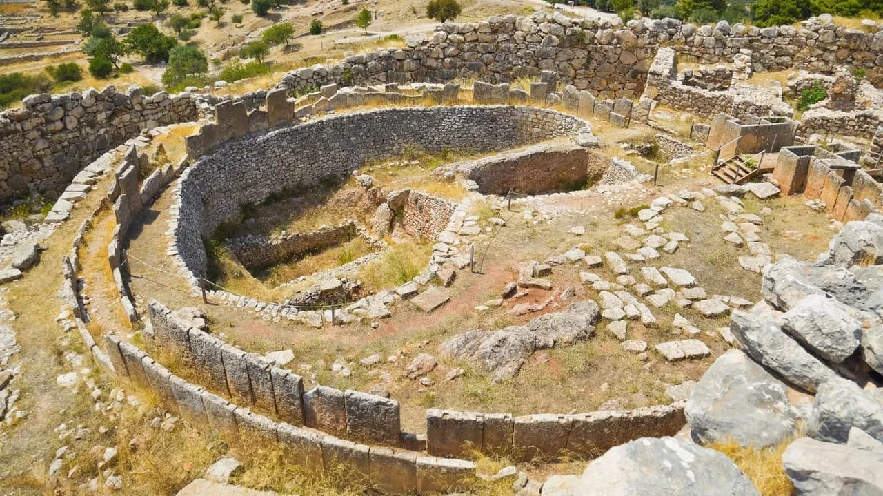 Mycenae Archaeological Site and Museum - image 6