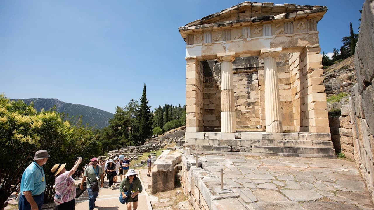 Delphi Archaeological Site Full-Day Tour from Athens - image 7