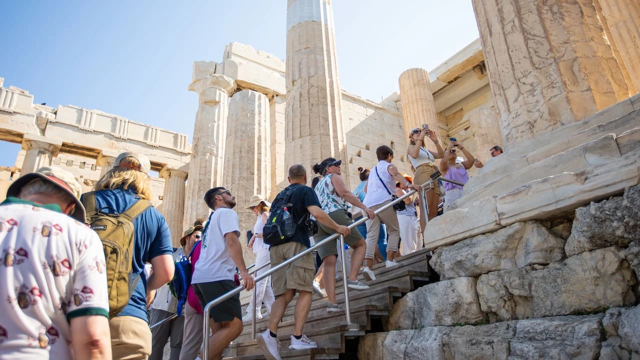 Acropolis and Acropolis Museum Morning Walking Tour - Photo 4