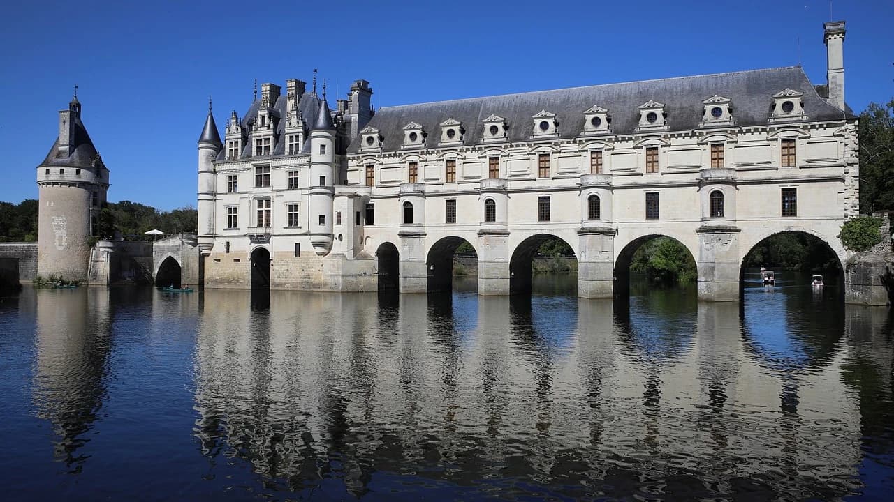 Loire Valley Tour from Paris: Chambord, Chenonceau, and Cheverny Castles - Photo 2
