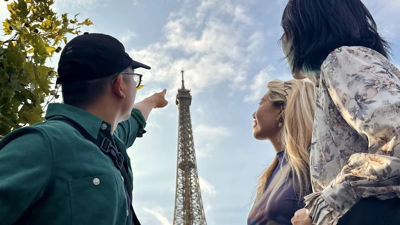 Eiffel Tower Guided Tour With Summit Entry + Seine River Cruise - Photo 5