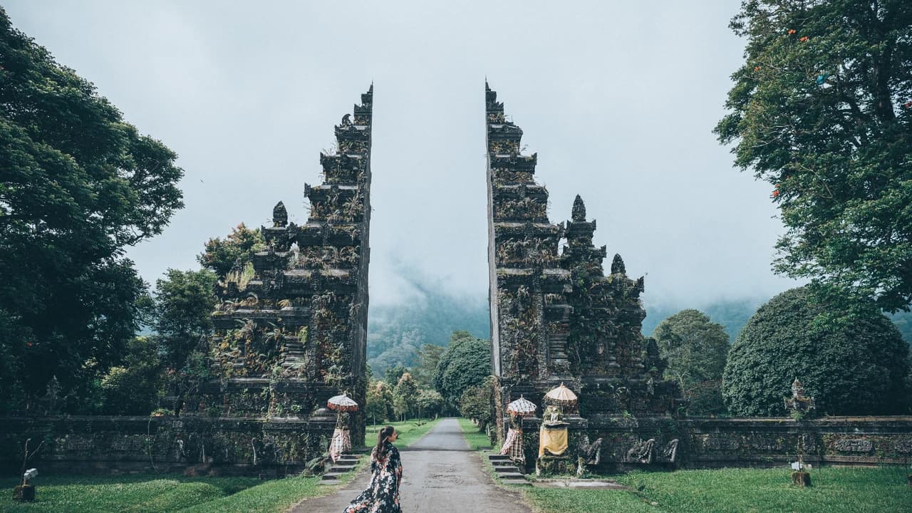 Tanah Lot & Ulun Danu Temples Full-Day Cultural Tour - Photo 4