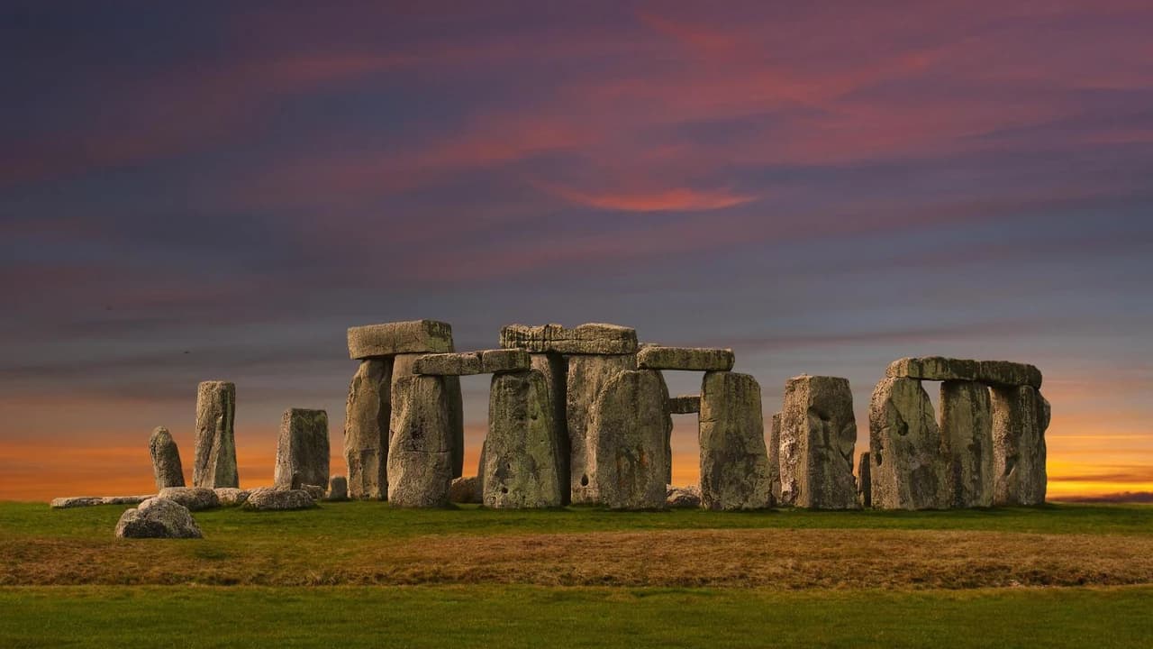 Stonehenge Tour from London - Photo 2