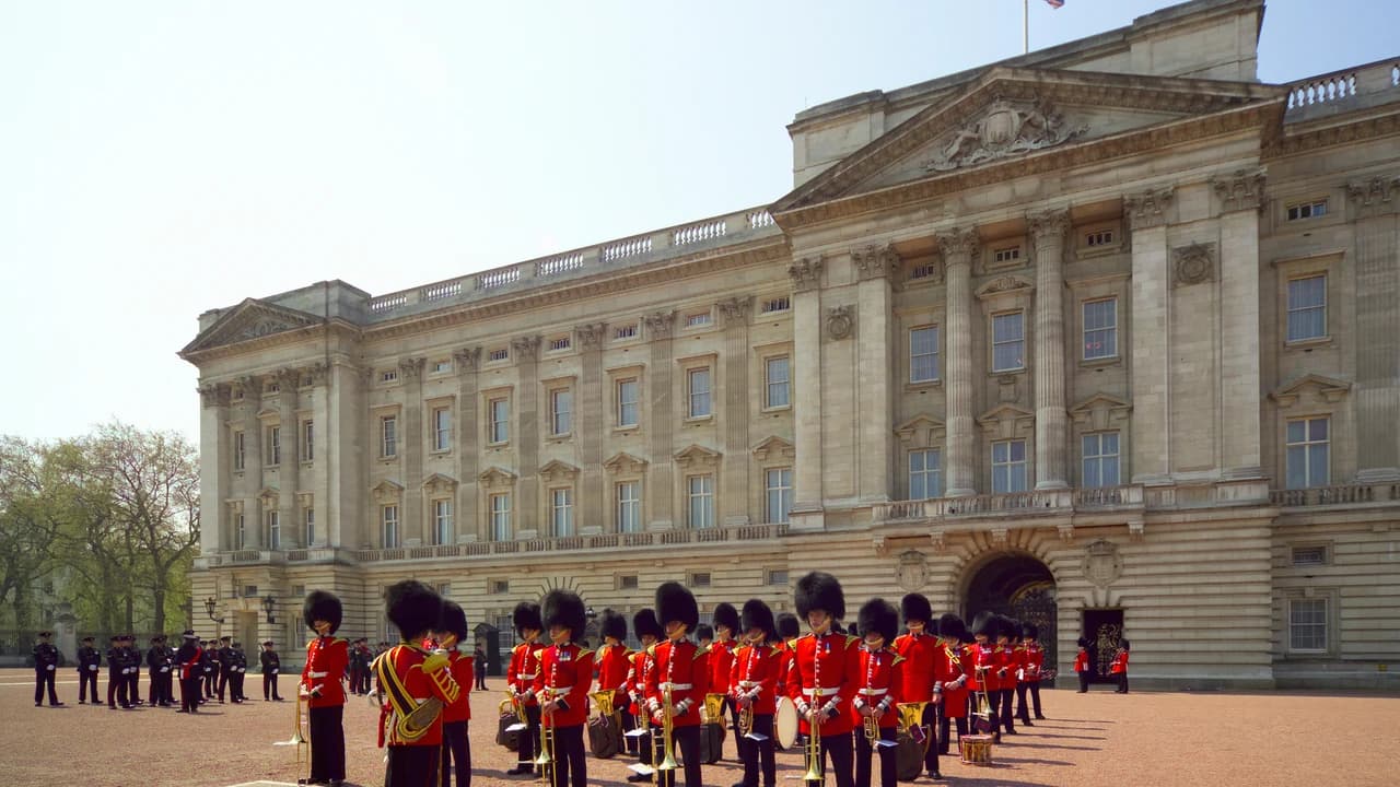 Full Day London with Changing of the Guard and Thames River Cruise