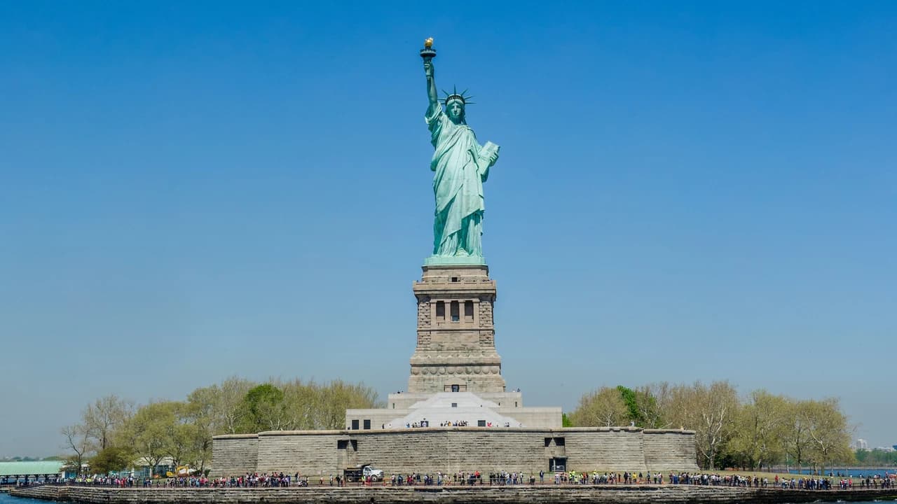 Circle Line "Statue of Liberty Midtown NYC" Cruise (1 hour): Reserved Straight-to-Board Ticket