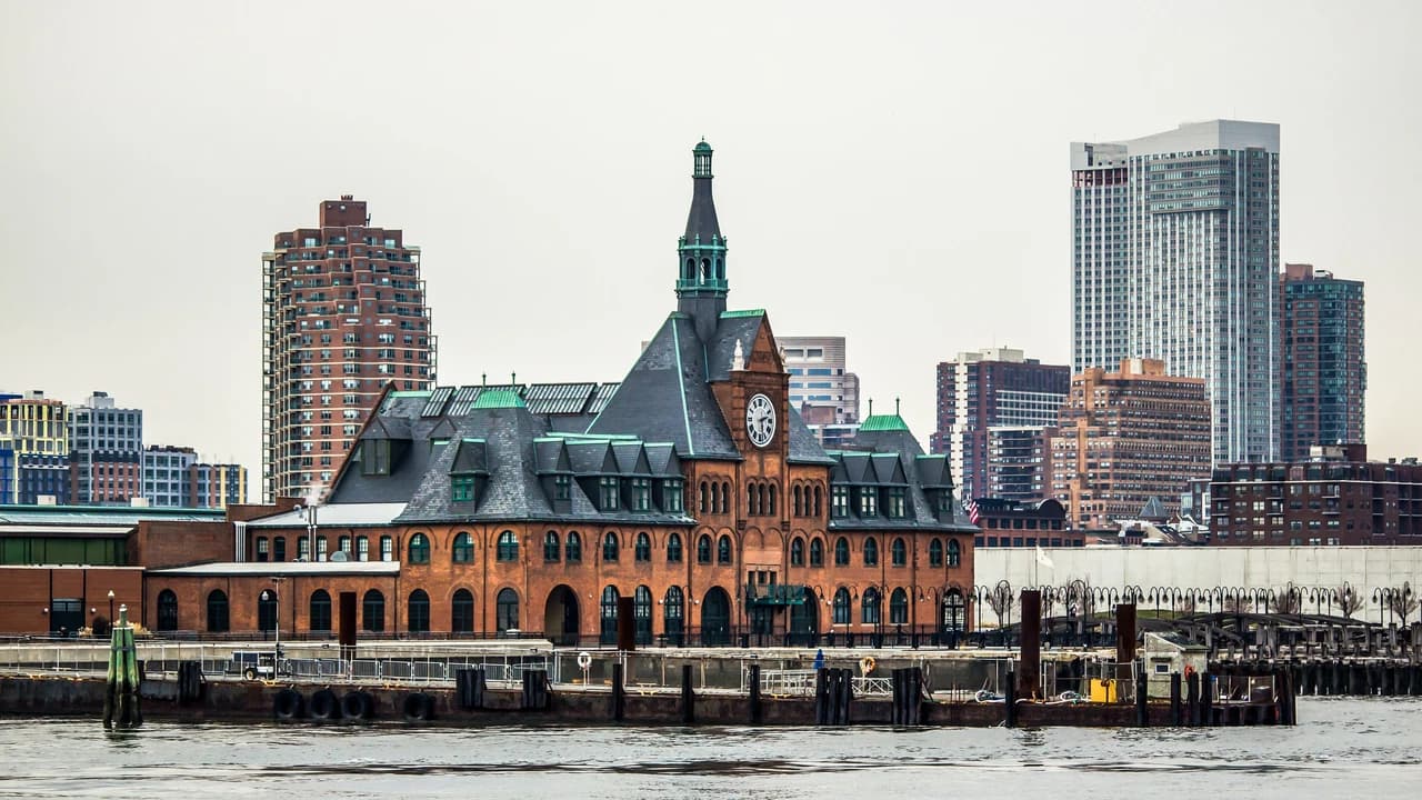 Statue of Liberty and Ellis Island Tour - Photo 2