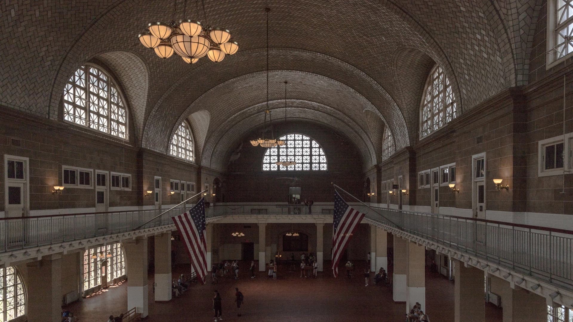 Statue of Liberty and Ellis Island Tour - image 8