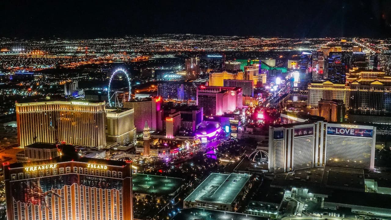 Las Vegas Strip Helicopter Night Flight - Photo 5