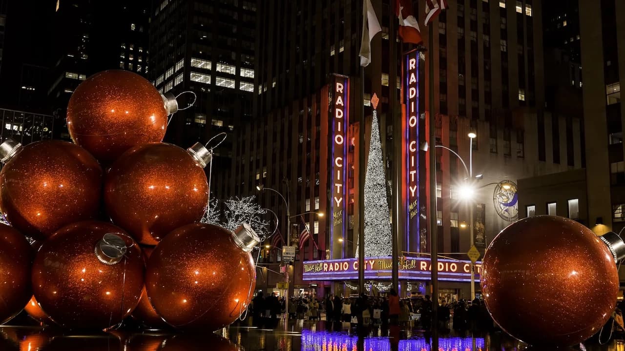 Radio City Music Hall Christmas Spectacular Show Starring the Rockettes Tickets - Photo 5