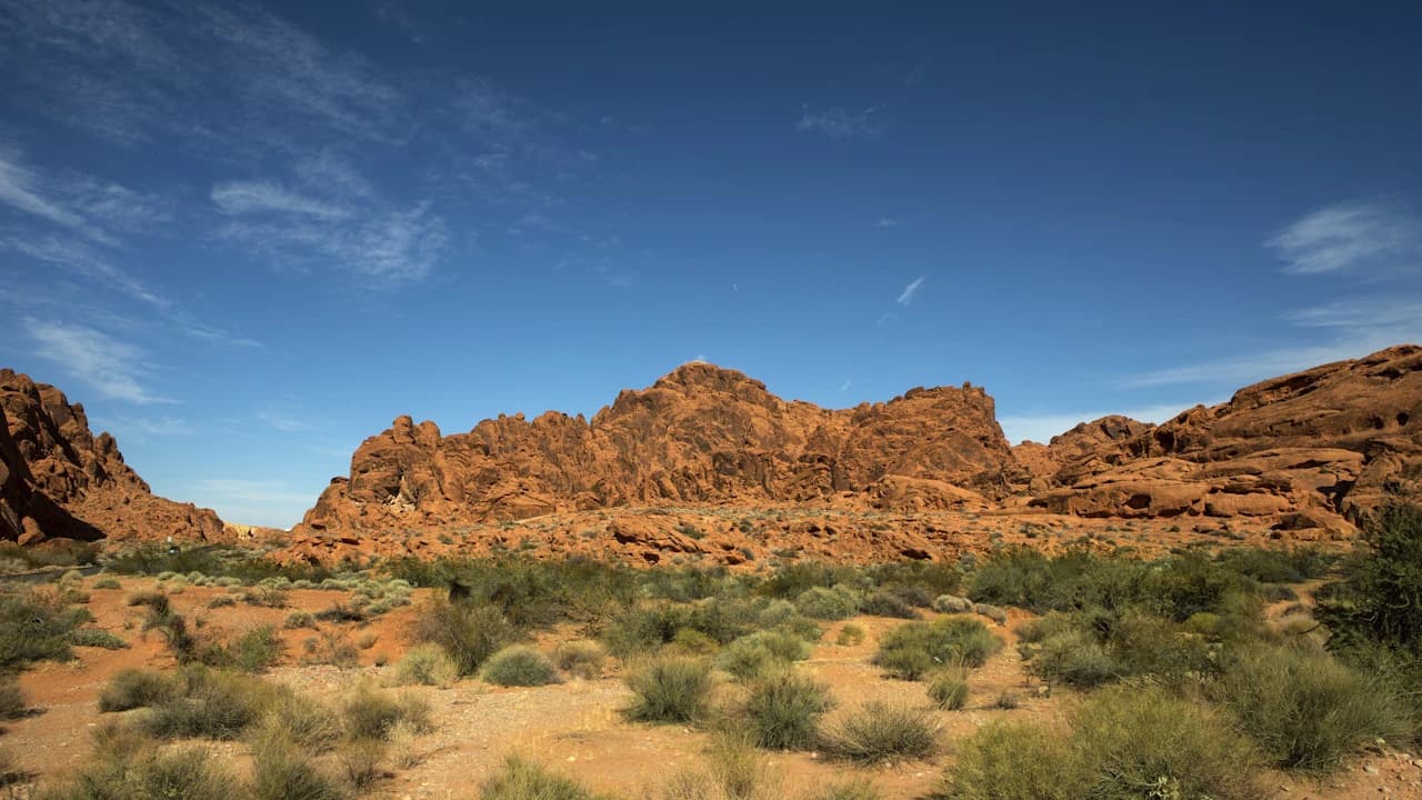 Hiking in the Valley of Fire - Photo 5