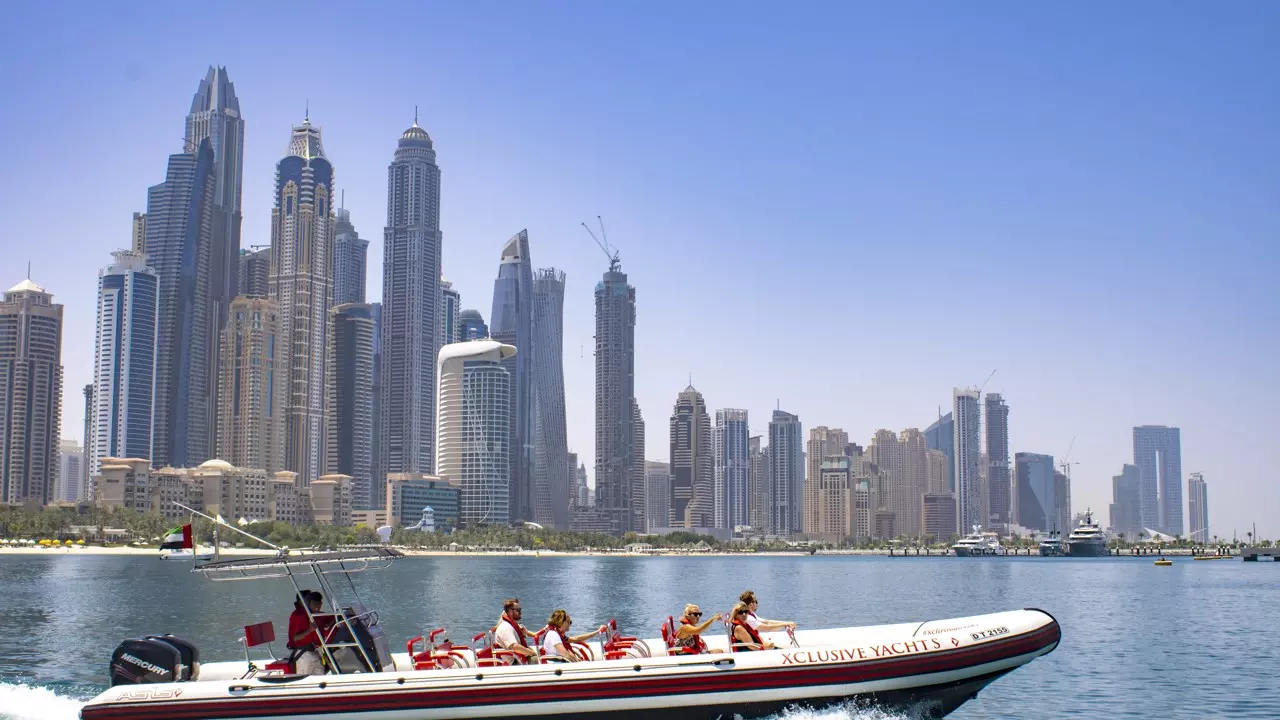 Speed Boat Tour Dubai - Photo 5