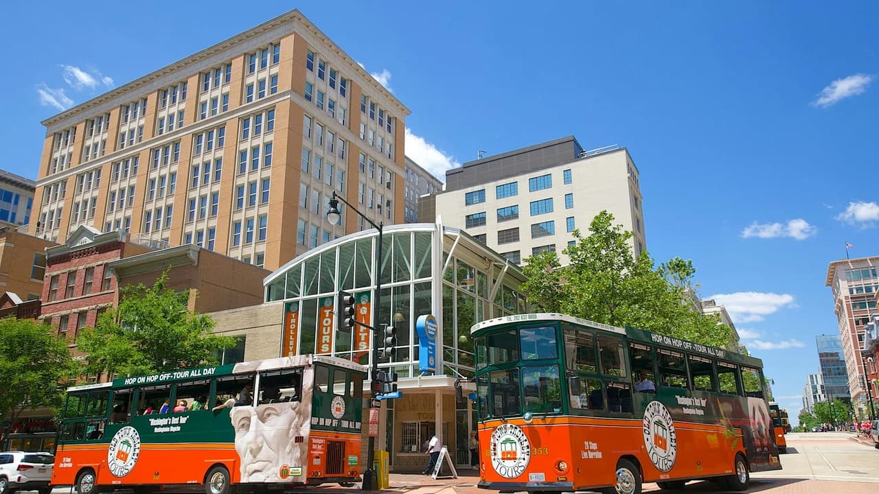 Washington DC: Hop-on Hop-off Old Town Trolley Ticket - Photo 4