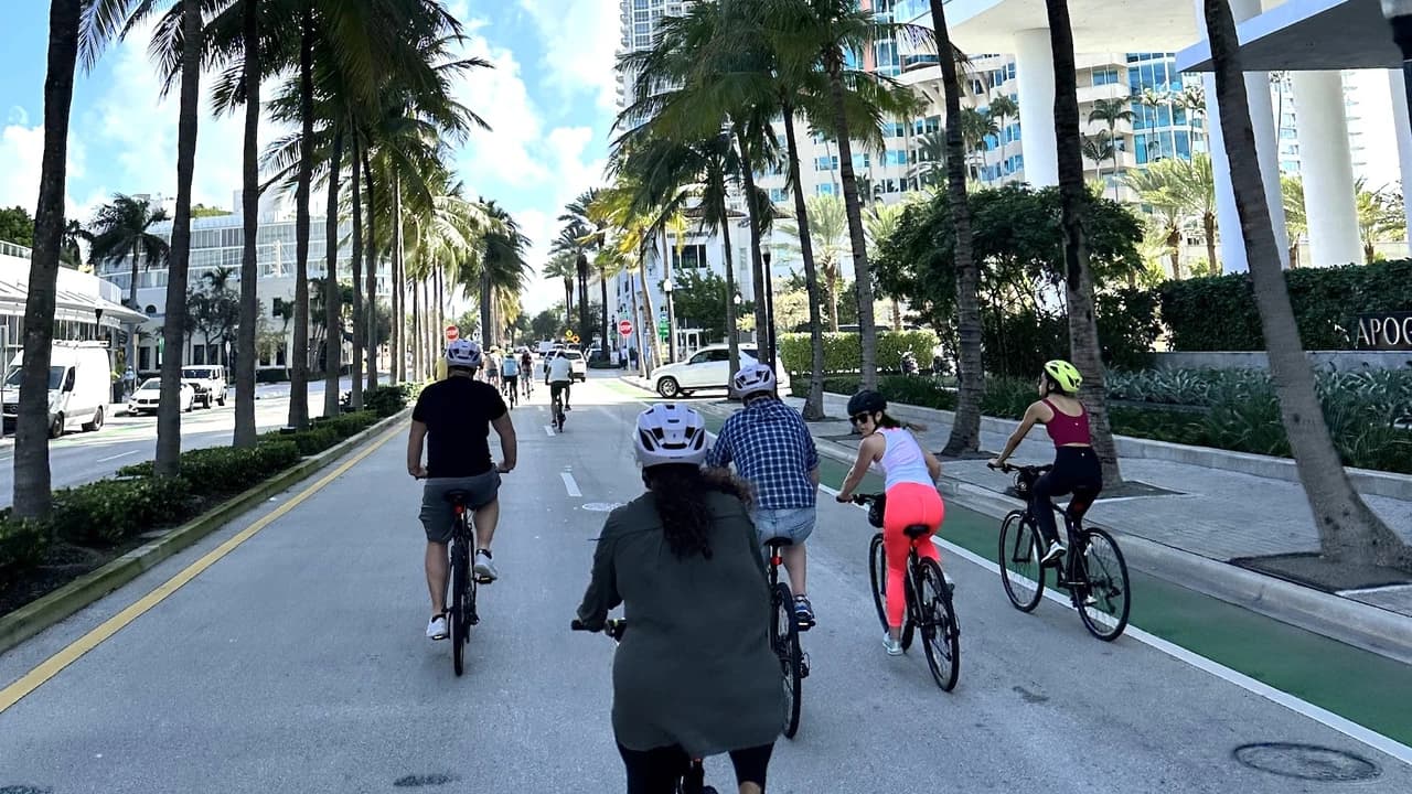 Miami Beach Bike Rental - Photo 3
