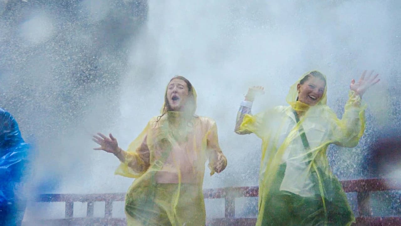 Niagara Falls US: Maid of the Mist Cruise + Cave of the Winds + Small Group Tour - Photo 2