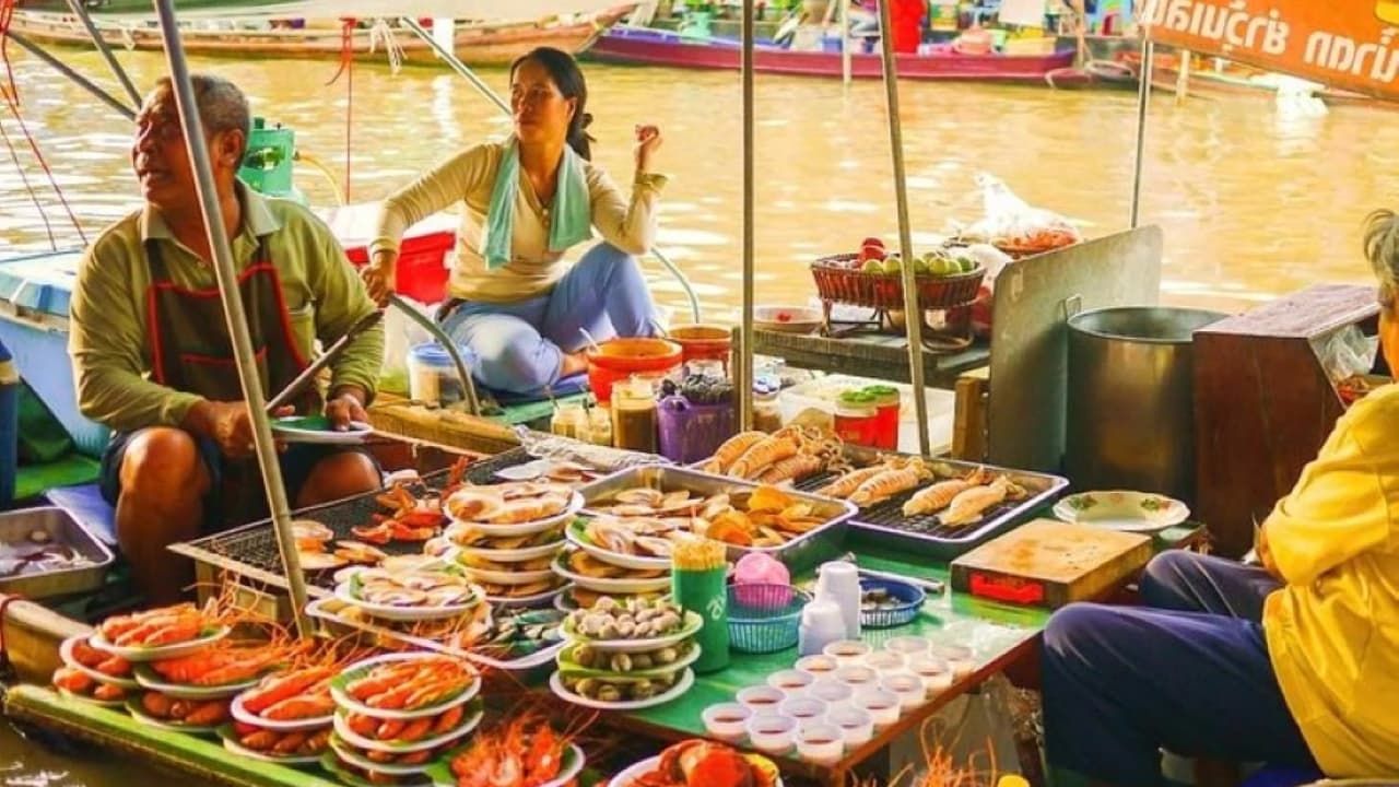 Maeklong Railway Market and Damnoen Saduak Floating Market Half-Day Tour - Photo 2
