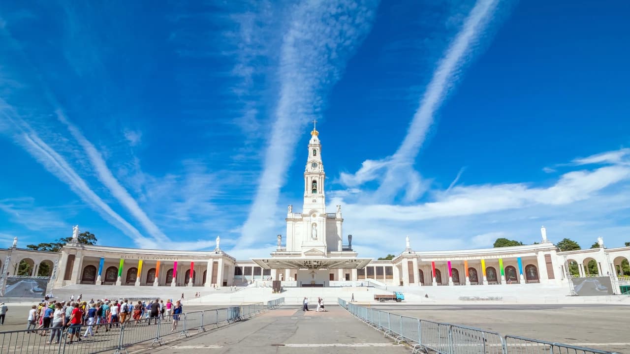 Fatima, Nazare, and Sintra Full-Day Tour from Lisbon - image 7