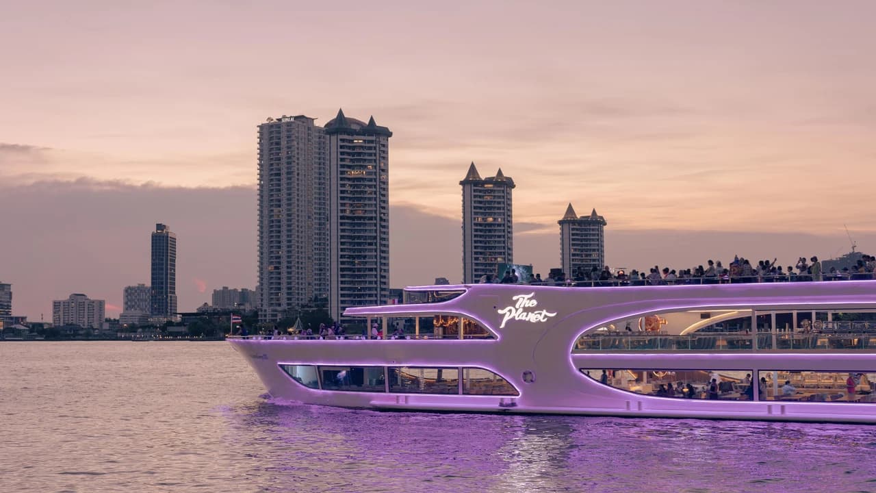 Chao Phraya River Dinner Cruise aboard The Planet Cruise - Photo 3