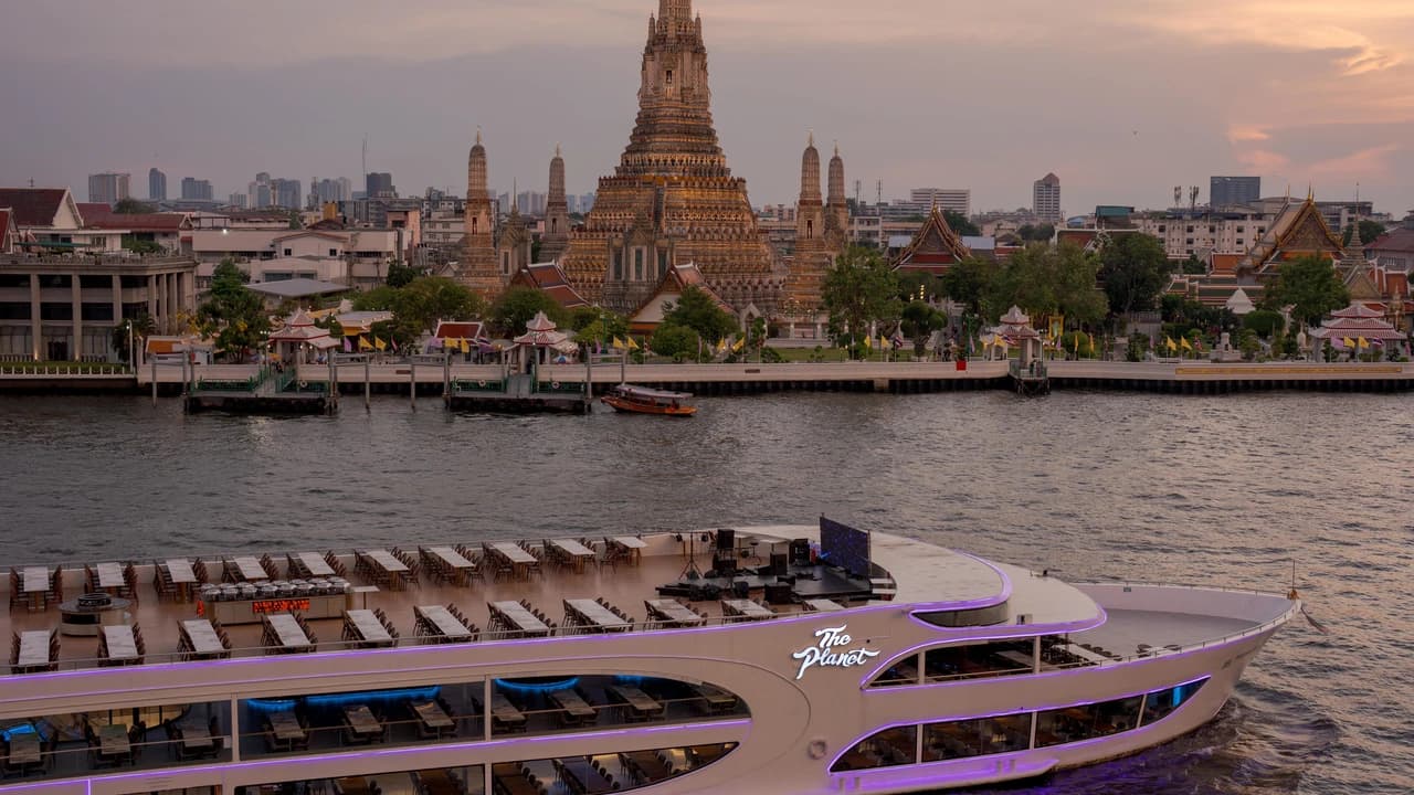 Chao Phraya River Dinner Cruise aboard The Planet Cruise - Photo 5