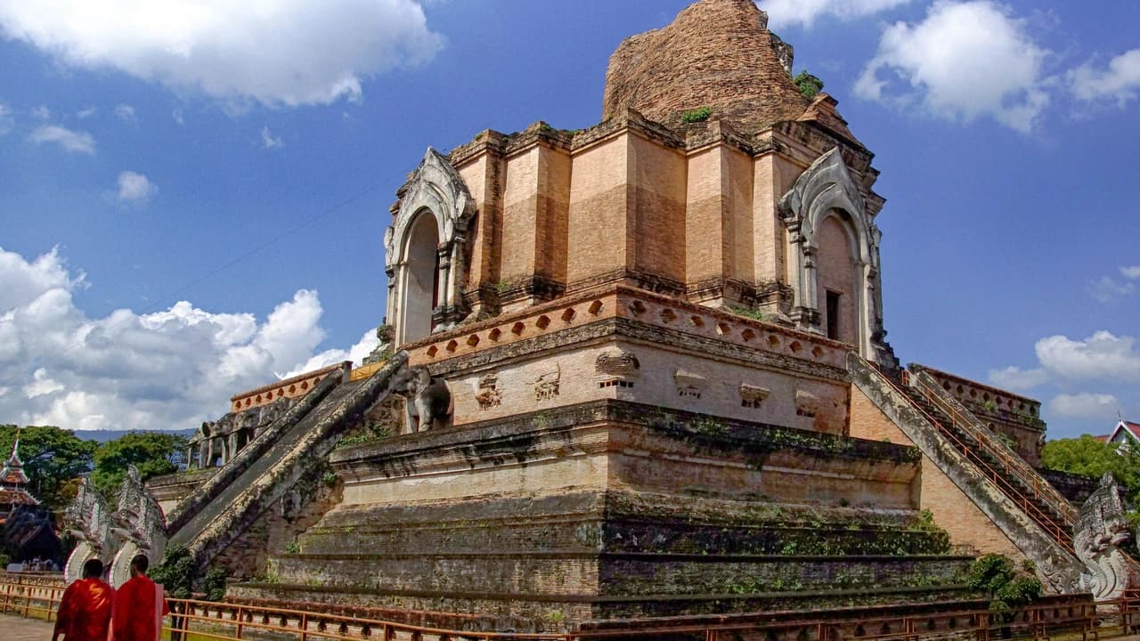 Chiang Mai Old City and Temples Walking Tour - image 6