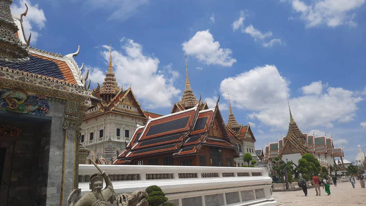 Grand Palace and Wat Phra Kaew Walking Tour - image 8