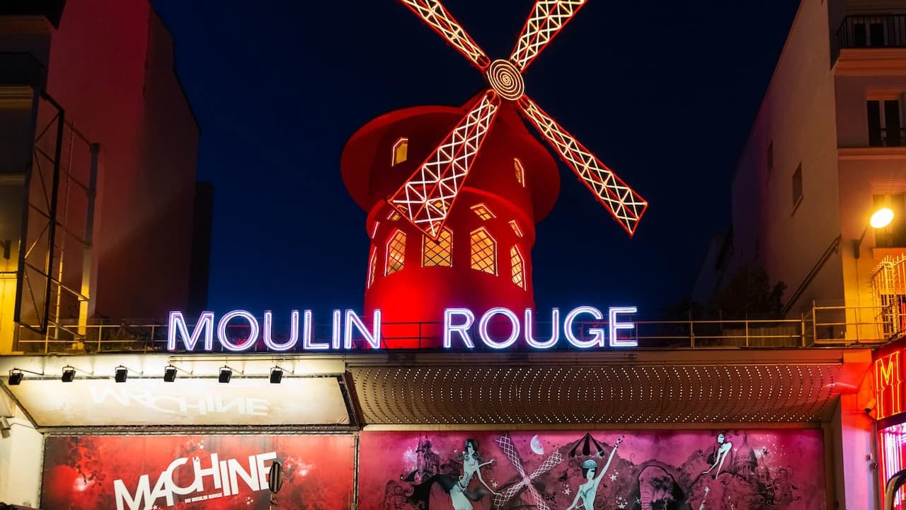 Moulin Rouge Cabaret Show with Drop-off Service and Seine River Cruise