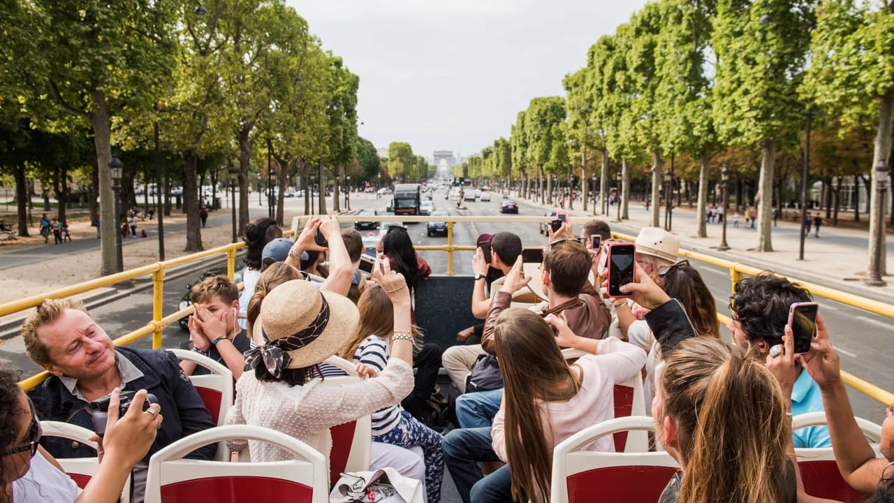 Paris Panoramic Bus Tour and Seine River Cruise - image 7