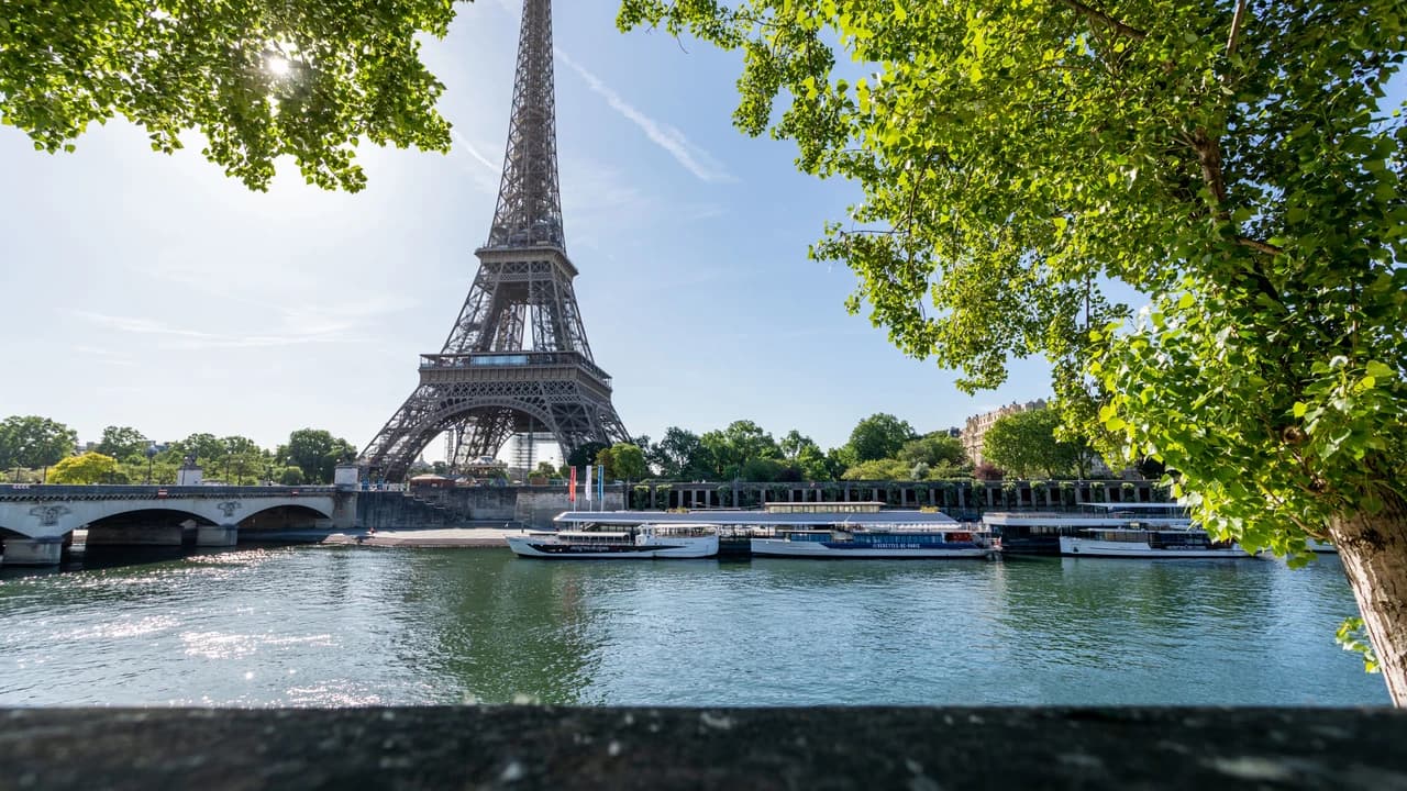 Seine River Cruise by Vedettes De Paris - Photo 2