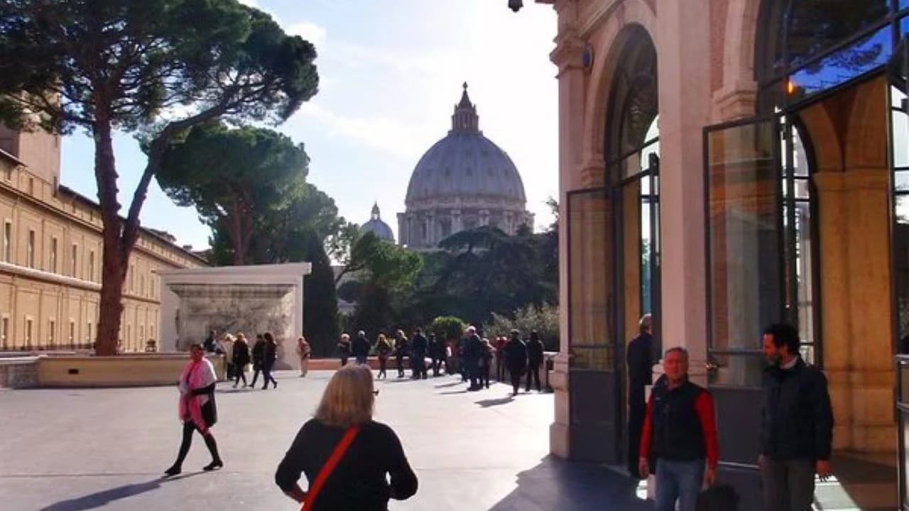 Vatican Museums Self-Guided Tour through Audio Guide App - image 8