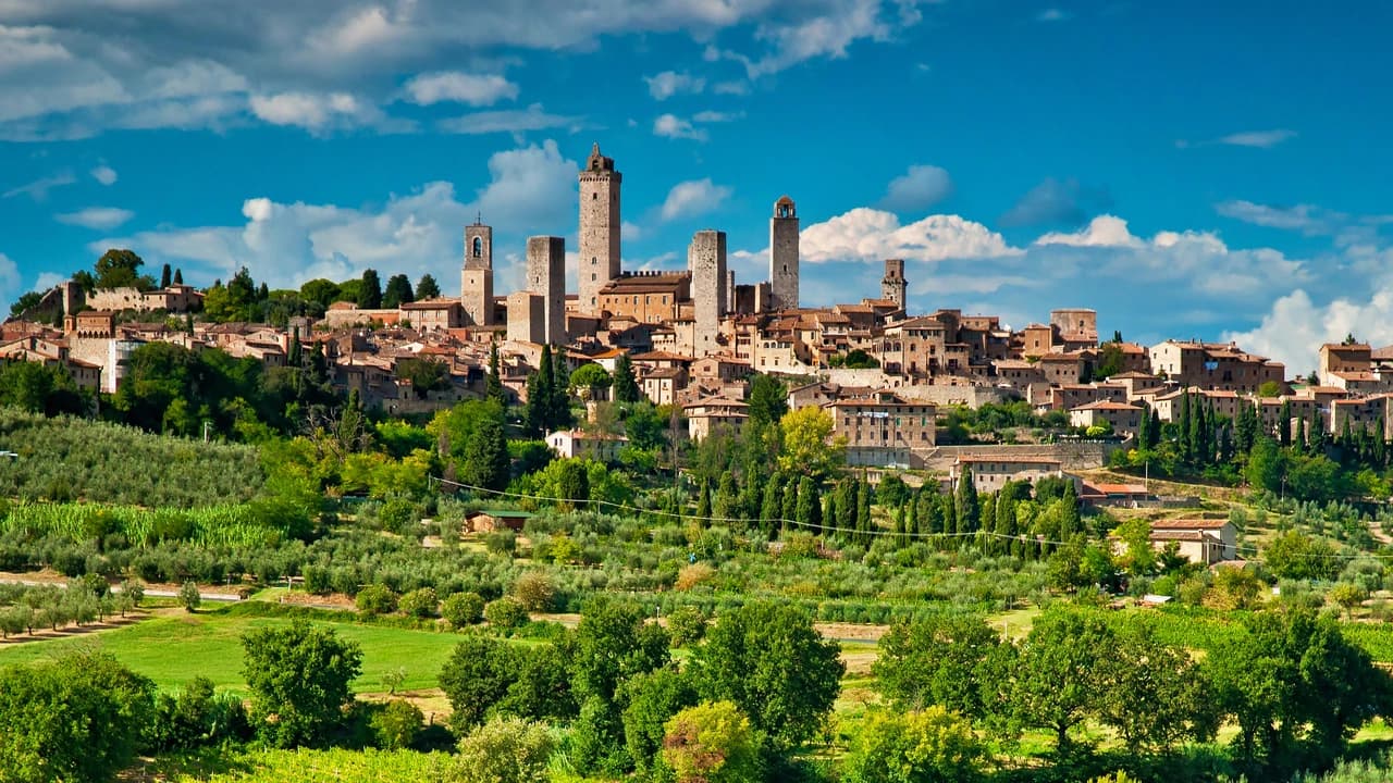 Tuscany Full-Day Tour from Florence: Pisa, Chianti, San Gimignano, Siena