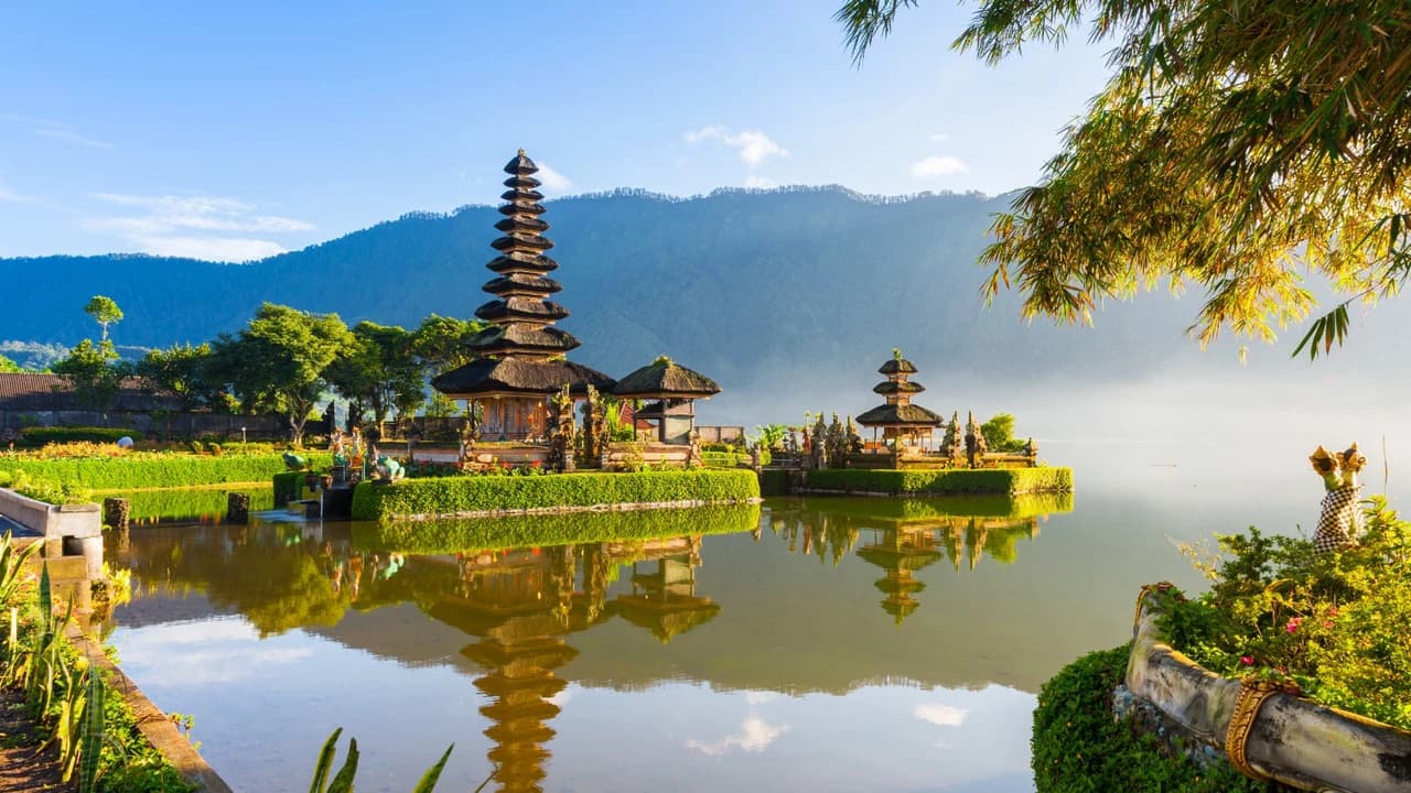 North Bali Sunrise, Handara Gate and Ulun Danu Bratan Tour - Photo 2