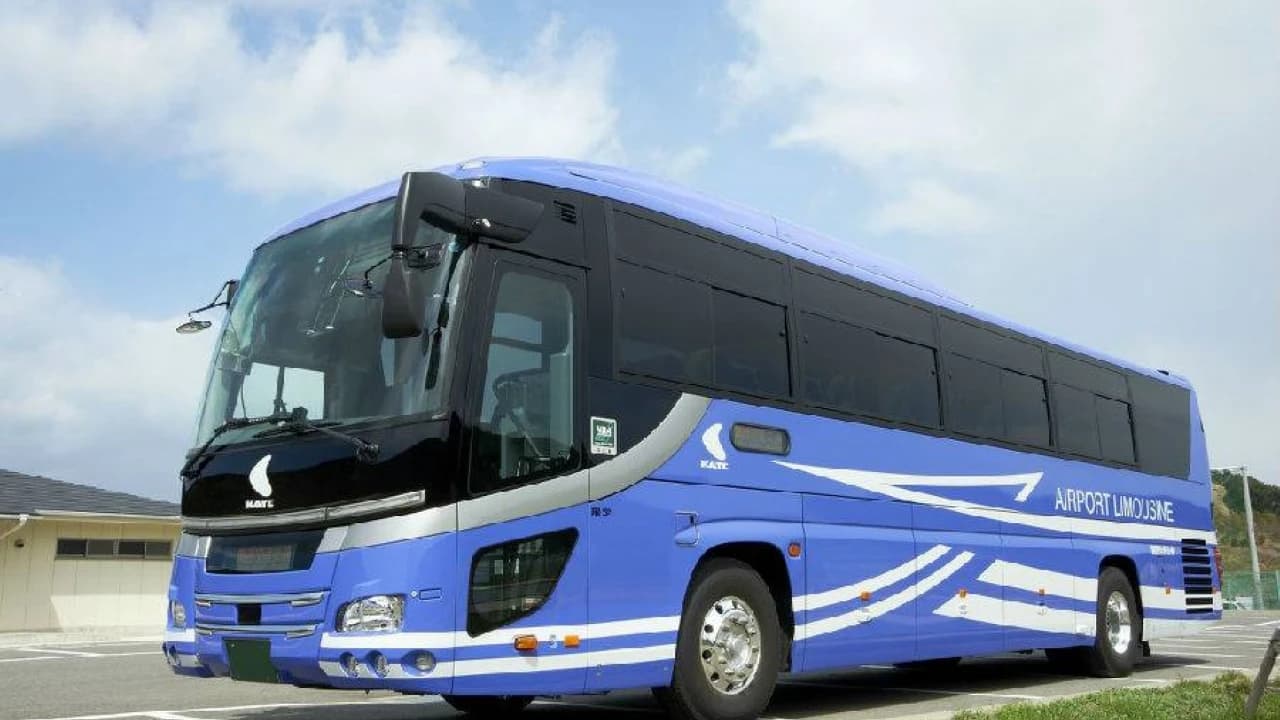 Kansai Limousine Bus - Kansai Airport to/from Namba OCAT/Kyoto/Tempozan/USJ - Photo 4