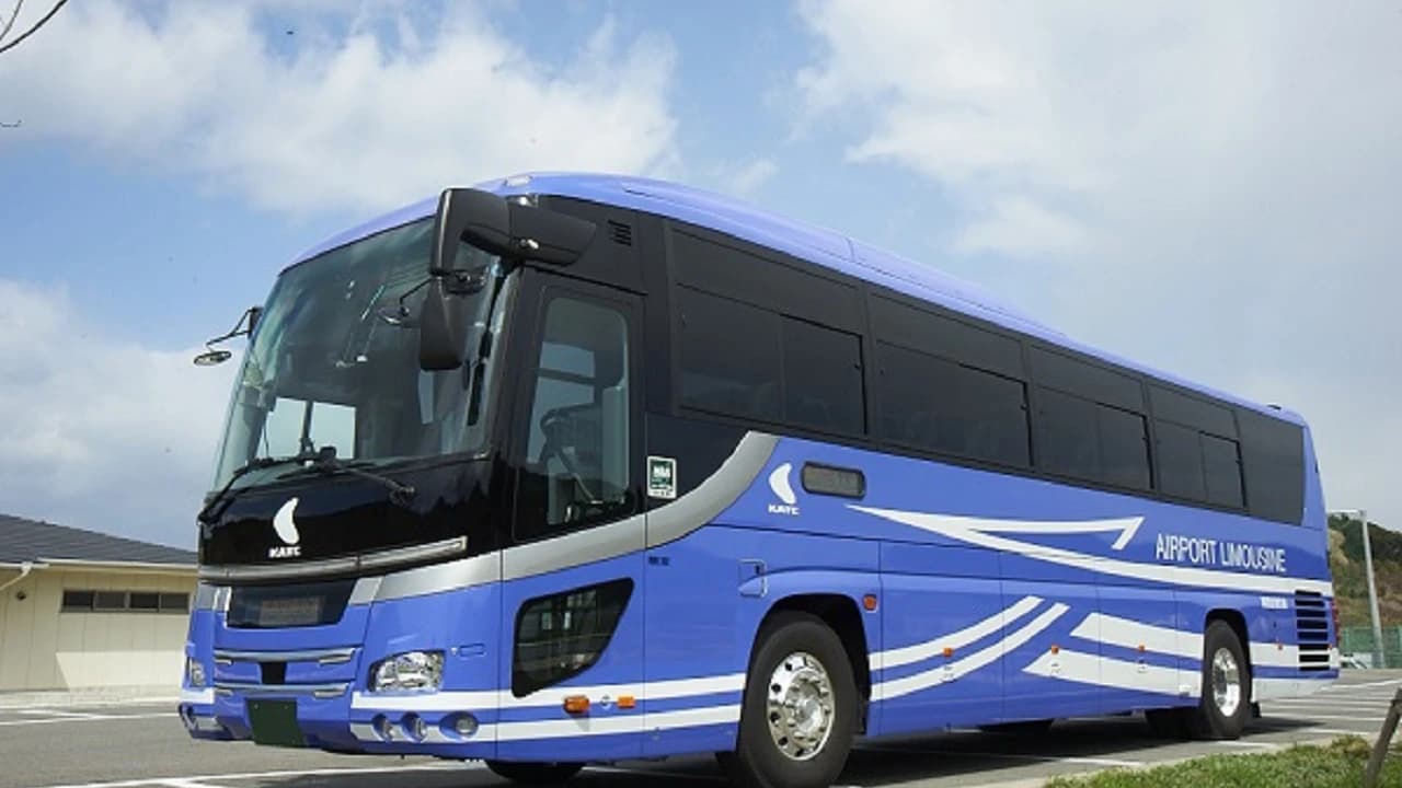 Kansai Limousine Bus - Kansai Airport to/from Osaka Umeda/Namba OCAT/Kyoto/Tempozan/USJ - Photo 4