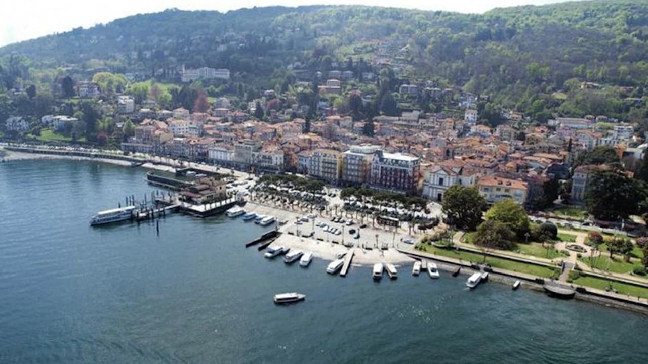 Lake Maggiore & Borromean Islands: Hop-on Hop-off Boat Ticket