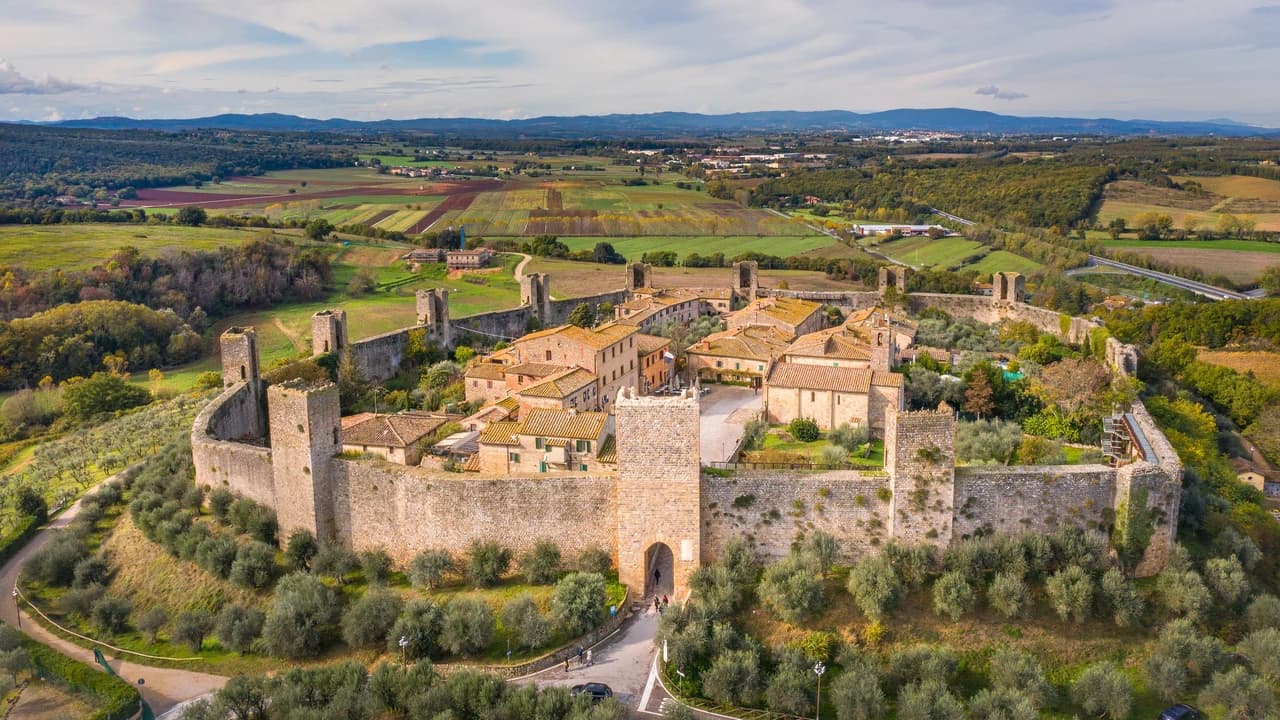 Medieval Tuscany Tour from Florence: Monteriggioni, Montalcino, Pienza - Photo 4