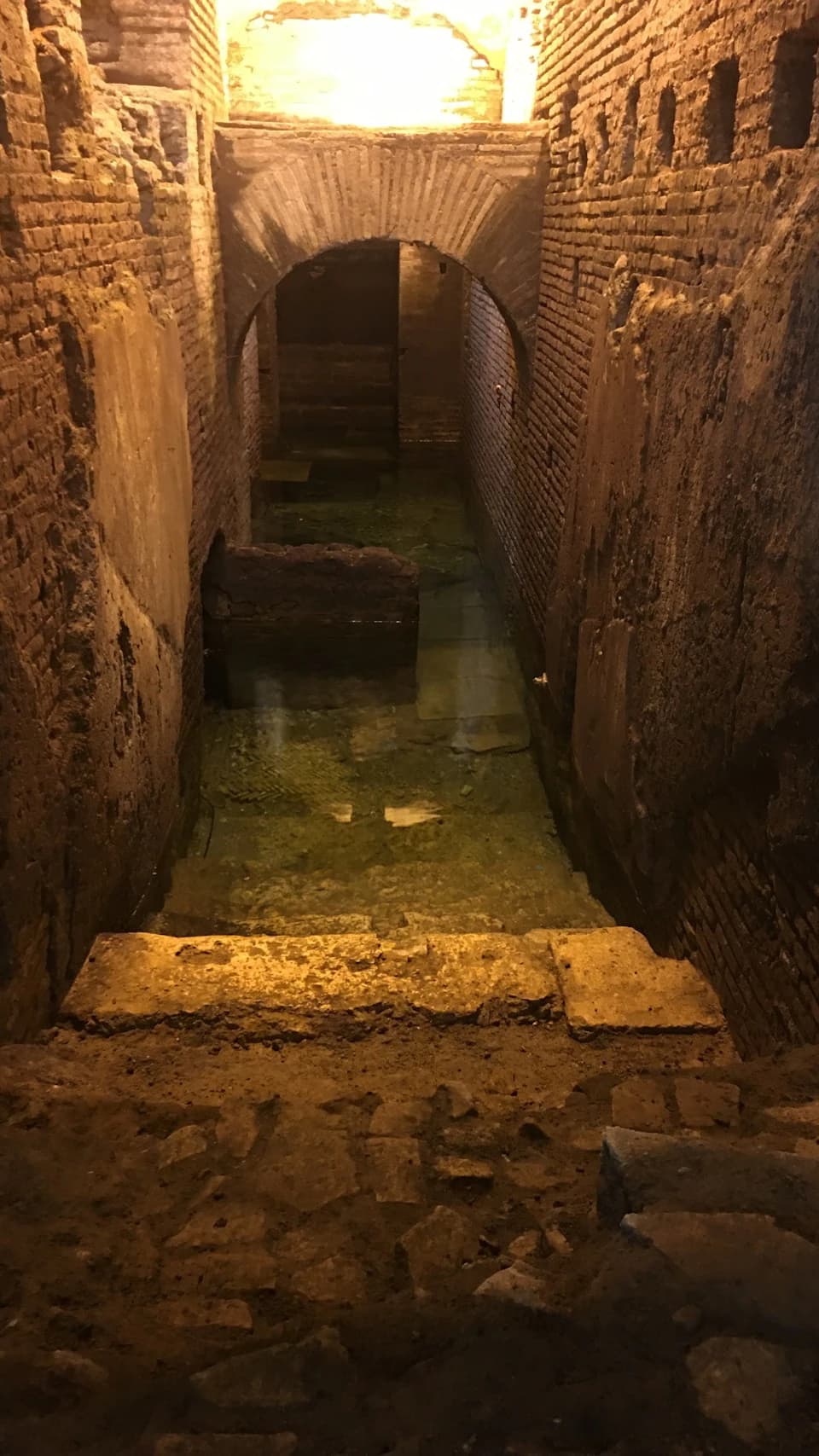 Trevi District Underground: Small Aqueduct Domus - image 8