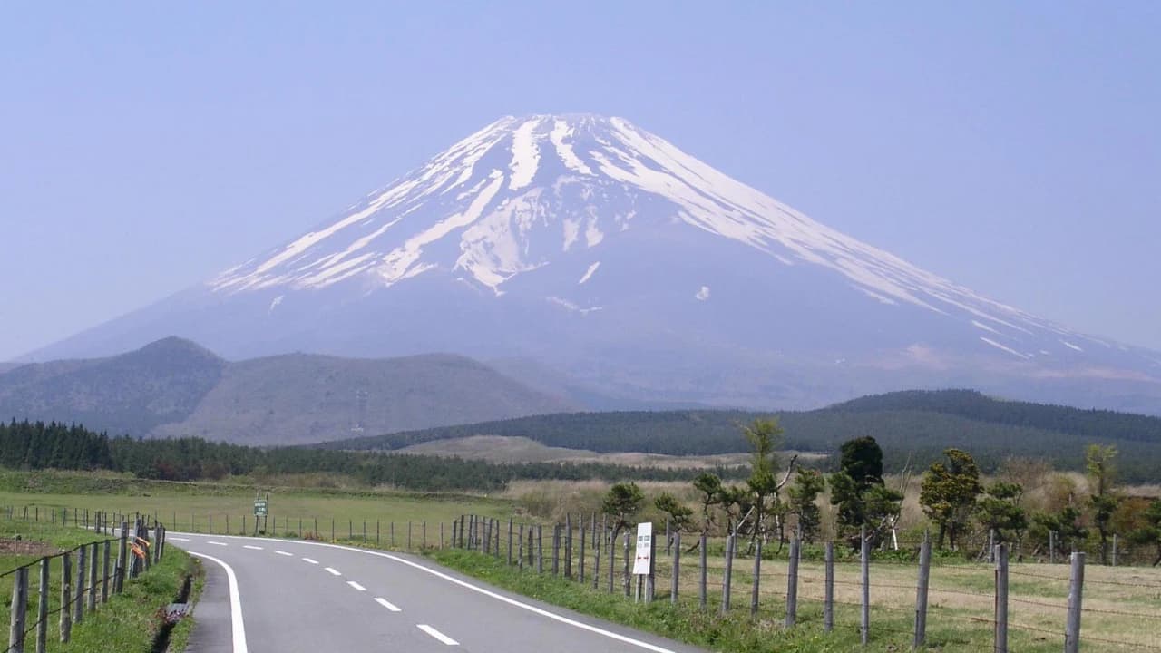Mount Fuji and Oshino Hakkai Ole Hot Spring Full-Day Tour from Tokyo - Photo 3