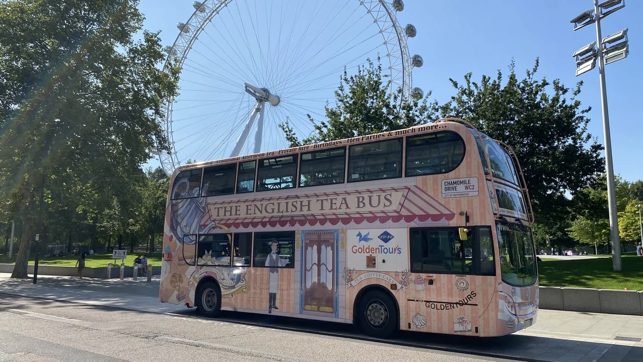 Afternoon Tea Bus with Panoramic Tour of London