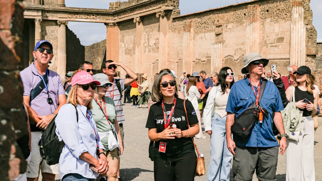 Tour of Pompeii & Mt. Vesuvius with Priority Access from Naples - Photo 4