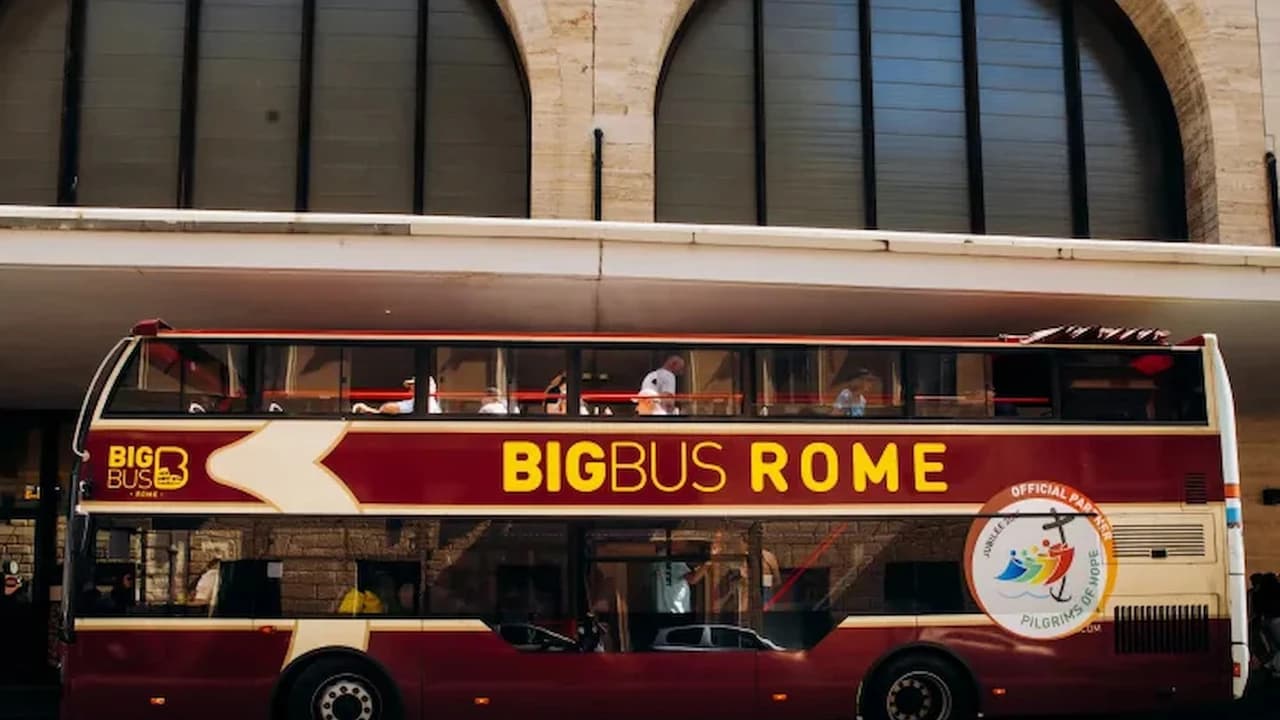 Rome Hop-on Hop-off Tiber Cruise - image 8