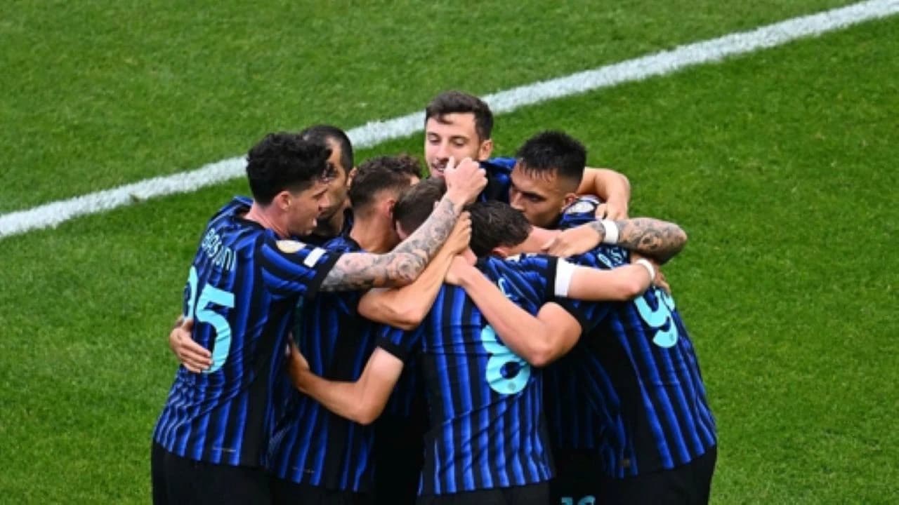 Italian Serie A Football - Inter Milan FC Match Ticket at Giuseppe Meazza (San Siro) Stadium - image 6