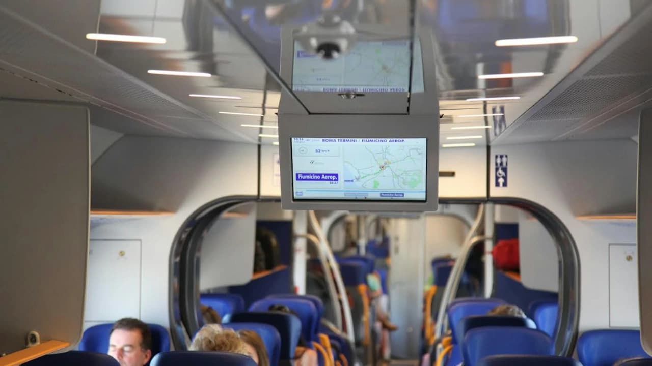 Fiumicino Airport: Leonardo Express Train Transfer To Rome Termini - Photo 2